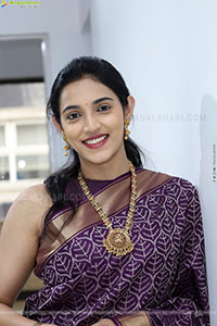 Sreelekha Chowdary Traditional stills in Saree, HD Gallery