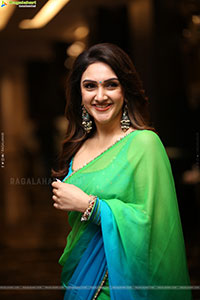 Sri Devi Vijayakumar at Bad Boy Karthik Pre Release Event