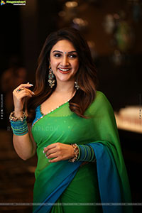 Sri Devi Vijayakumar at Bad Boy Karthik Pre Release Event