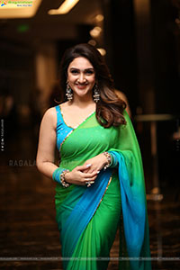 Sri Devi Vijayakumar at Bad Boy Karthik Pre Release Event