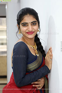 Vandana Chauhan stills in Traditional Saree, HD Gallery