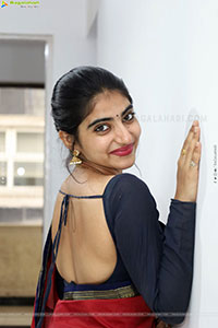 Vandana Chauhan stills in Traditional Saree, HD Gallery