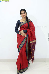 Vandana Chauhan stills in Traditional Saree, HD Gallery