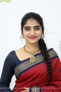 Vandana Chauhan stills in Traditional Saree, HD Gallery