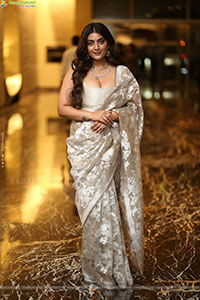 Zayn Marie Khan at Dacoit Movie Trailer Launch