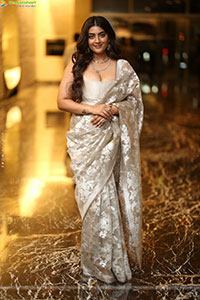 Zayn Marie Khan at Dacoit Movie Trailer Launch