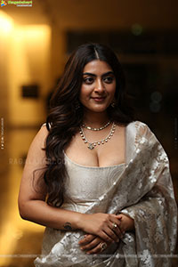 Zayn Marie Khan at Dacoit Movie Trailer Launch