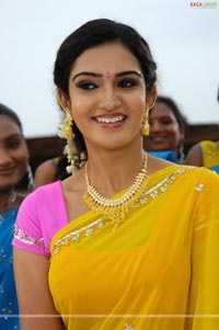 Shivaji, Honey Rose