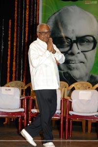 Balachander Awarded 'Pride of Indian Cinema' by Yuvakalavahini