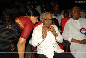 Balachander Awarded 'Pride of Indian Cinema' by Yuvakalavahini