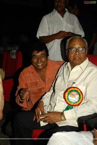 Balachander Awarded 'Pride of Indian Cinema' by Yuvakalavahini