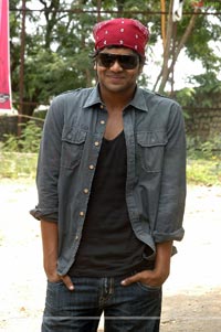 Manoj at Nenu Meeku Telusa Press Meet