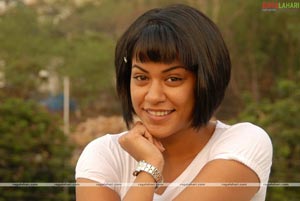 Mumaith Khan at Punnami Naagu Success Meet