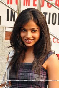 Tamil Actress Aparna Photo Gallery