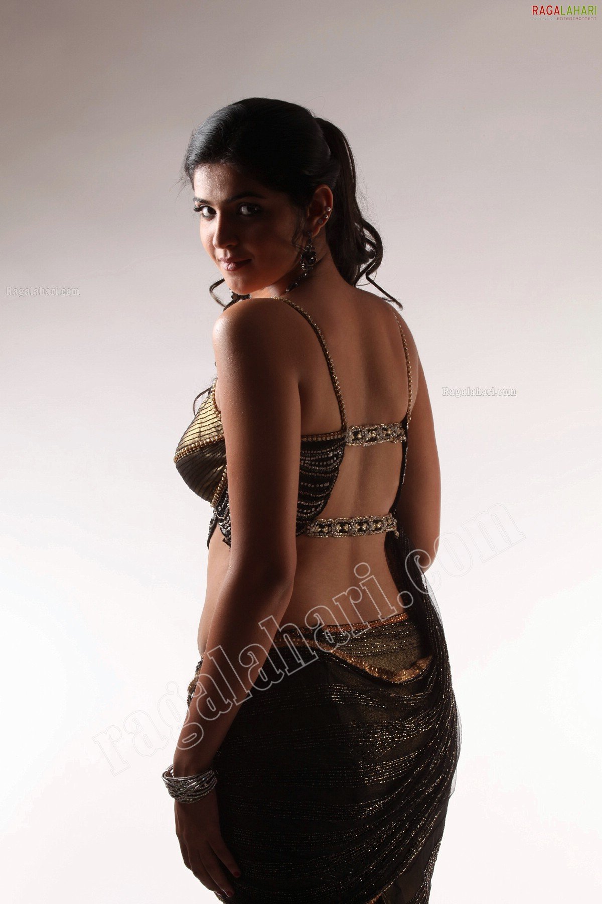 Deeksha Seth (Hi-Res)