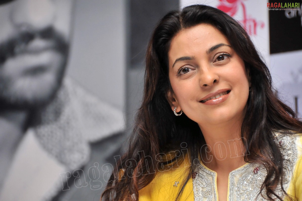 Juhi Chawla (Hi-Res)