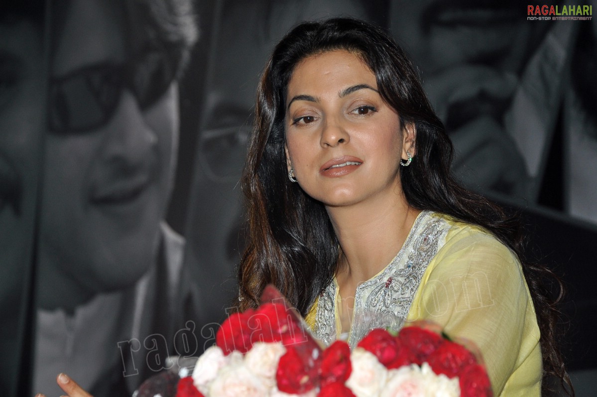 Juhi Chawla (Hi-Res)