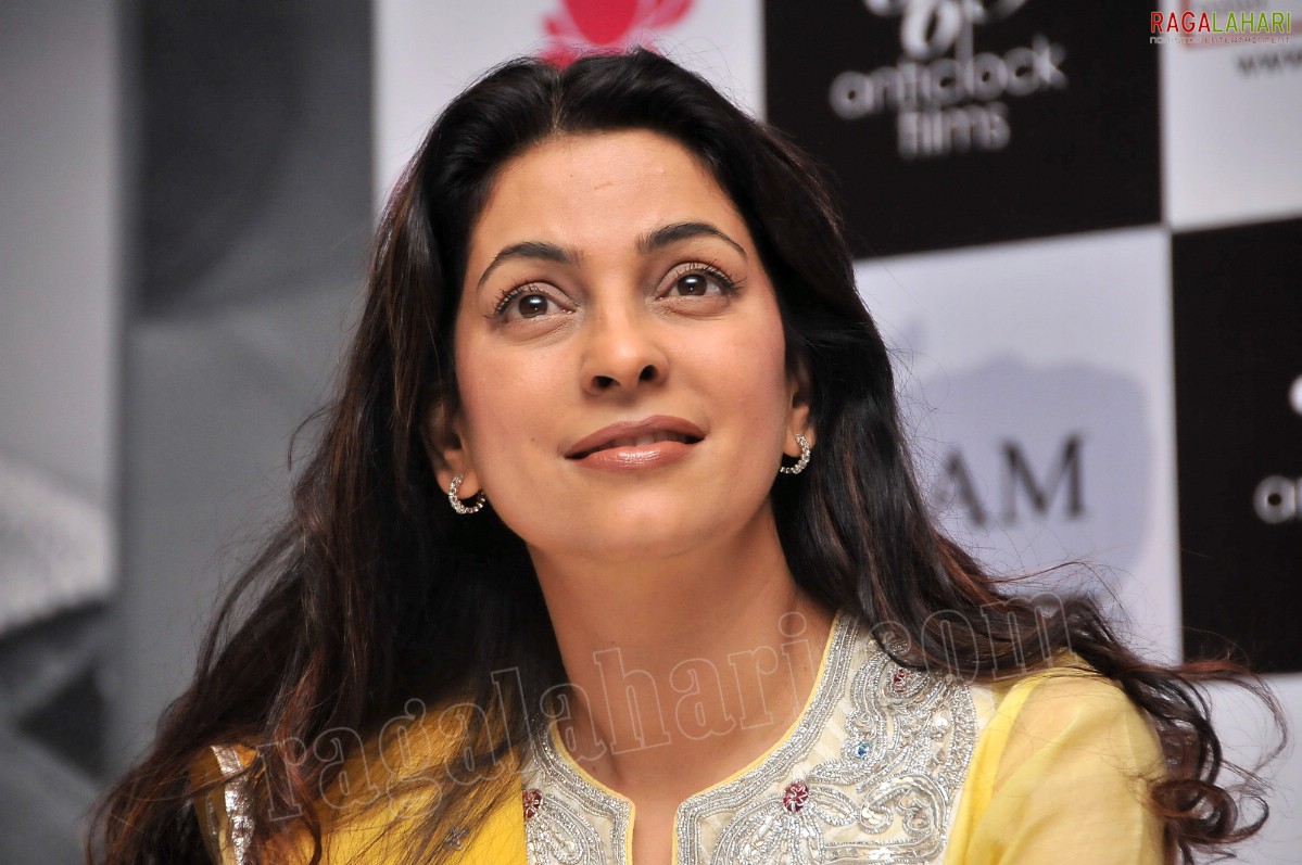 Juhi Chawla (Hi-Res)