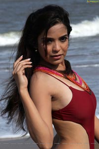 Hot Indian Radio Jockey Adonica