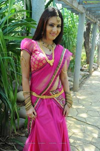 Anu Smruthi in Pink Saree