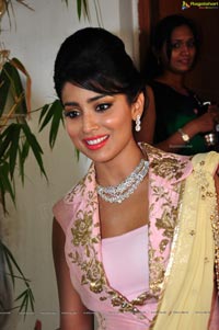 Shriya Saran at Vogue Fashion Show