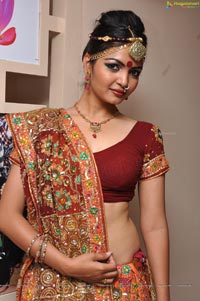 Yantisha at Lakme Studio, Hyderabad