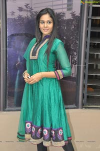 Chandini Tamilarasan Photos