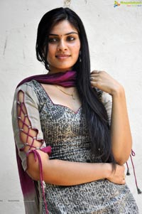 Rudhiram Heroine Deepsika