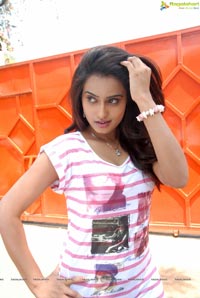 Yaaruda Mahesh Heroine Dimple Chopade