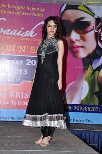 Hareena at Khwaish Fashion Show