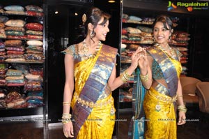 Vithika Sheru at Kalanikethan Hyderabad