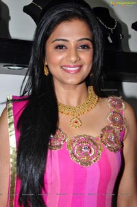 Priyamani at Jos Alukkas Efvent