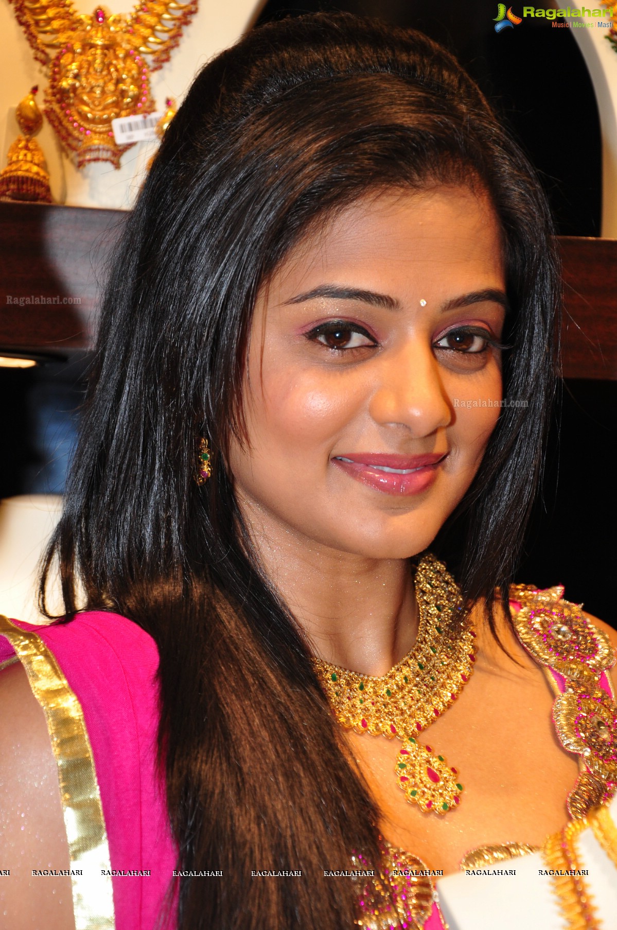 Priyamani in Pink Sleeveless Dress at Jos Alukkas, Kukatpally, Hyderabad