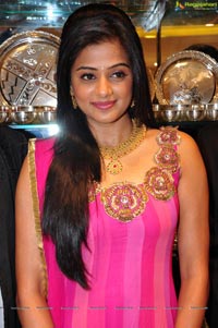 Priyamani at Jos Alukkas Efvent