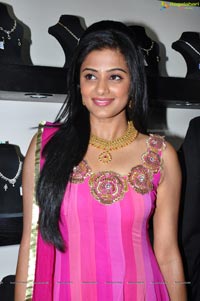 Priyamani at Jos Alukkas Efvent