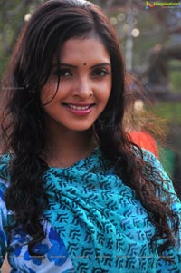 Sanchita Padukone in T-Shirt and Jeans Photos