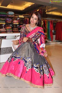 Sanjana at Neeru's Emporio