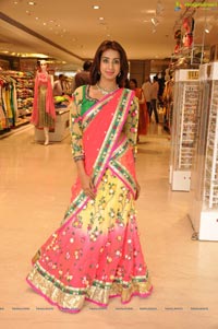 Sanjana at Neeru's Emporio