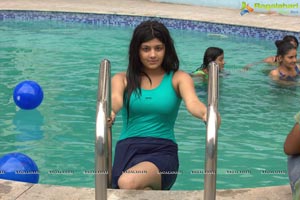 Heroine Sona Chopra