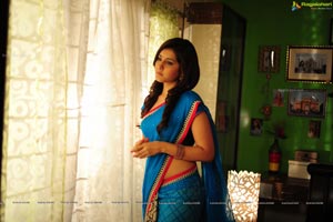 Rashi Khanna in Saree