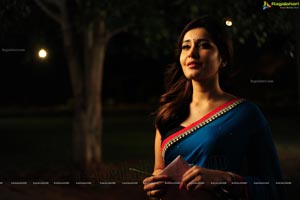 Rashi Khanna in Saree