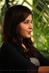 Rashi Khanna in Saree