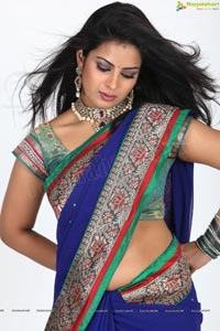 Aakanksha in Banarasi Saree