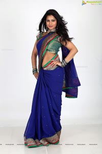 Aakanksha in Banarasi Saree