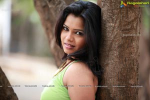 Naveena Jackson Photo Shoot