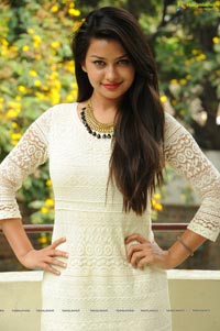 Arya Chitra Heroine Chandni