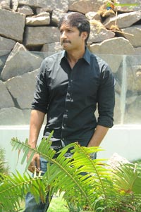 Jil Hero Gopichand