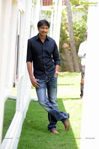 Jil Hero Gopichand