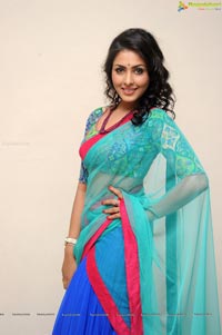 Madhu Shalini in Half Saree