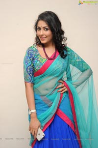 Madhu Shalini in Half Saree